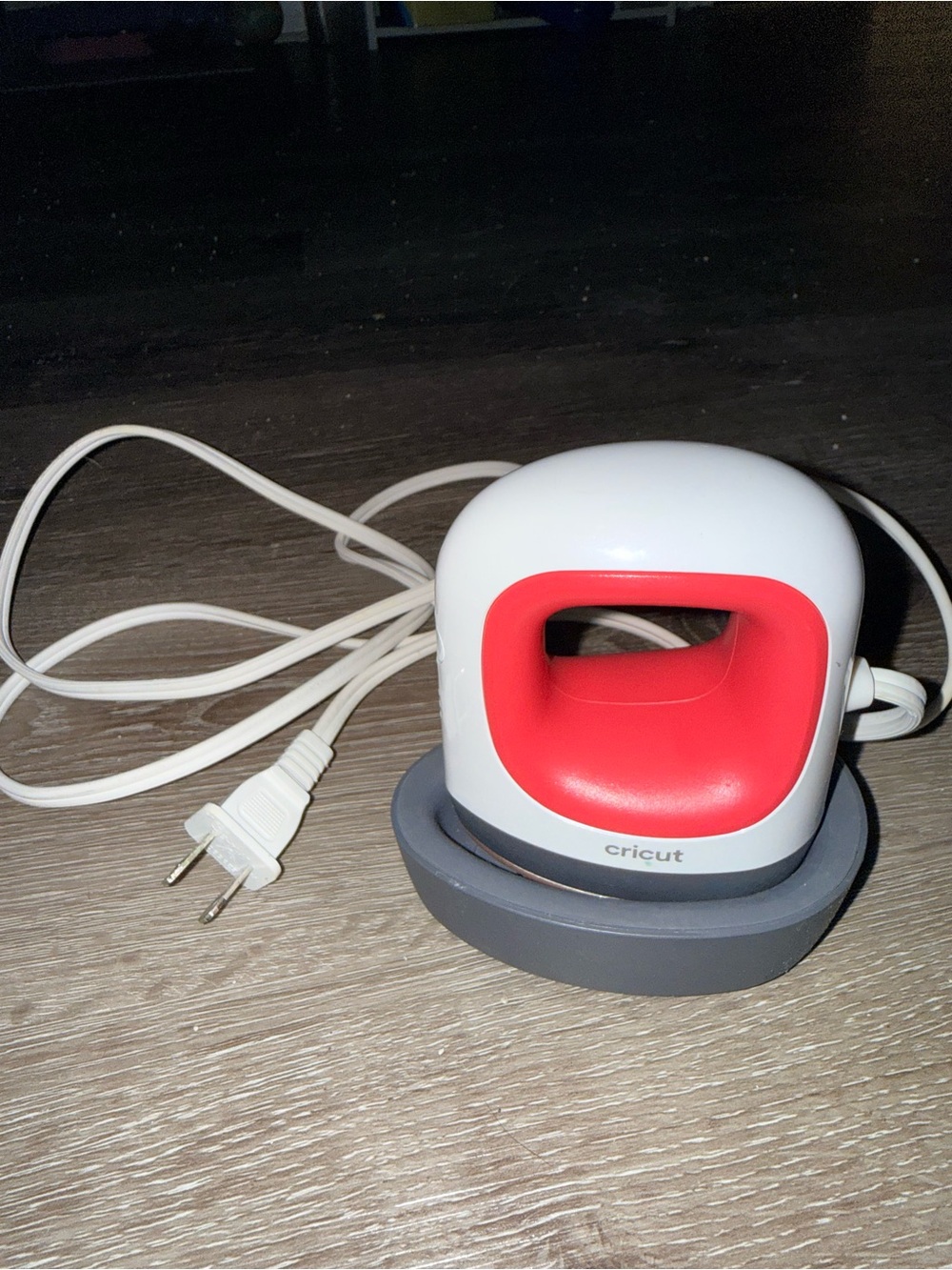 Cricut Mini Heat Press in White, Red and Gray